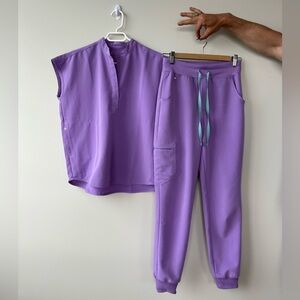 Figs XS Lilac Purple Rafaela Ovesized Scrub Top and Zamora Jogger Set